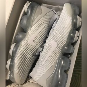 Womens vapormax nike brand new
